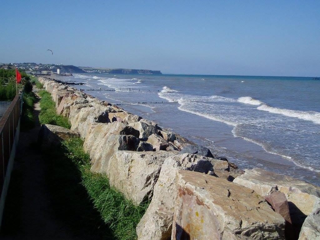 La Fromagerie Maison Lumineuse Et Spacieuse Beau Sejour 5 Ch 2 Wc 1 Sdb Grand Jardin Clos 5Mn A Pied Commerces 10 Mn Plage Omaha Beach Proche Plages Du Debarquement Trevieres エクステリア 写真